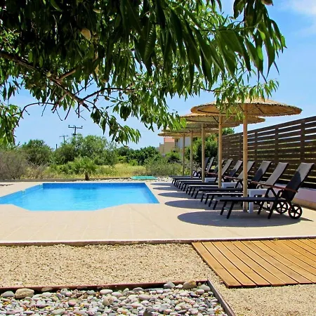 Ledras Villas *
