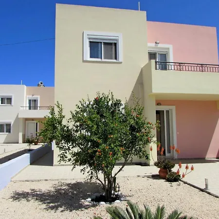 Ledras Villas Vila